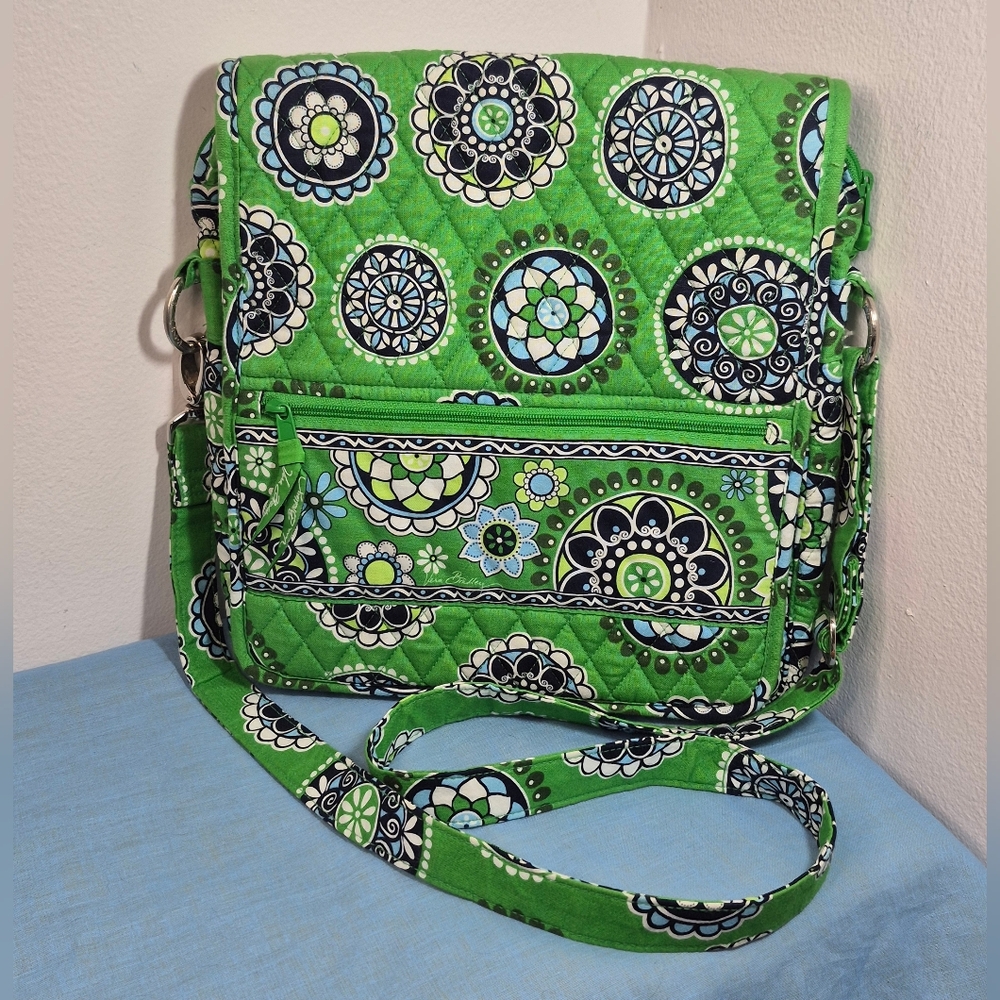 Vera Bradley Cupcakes Green Retired Pattern Mailbag Crossbody Purse